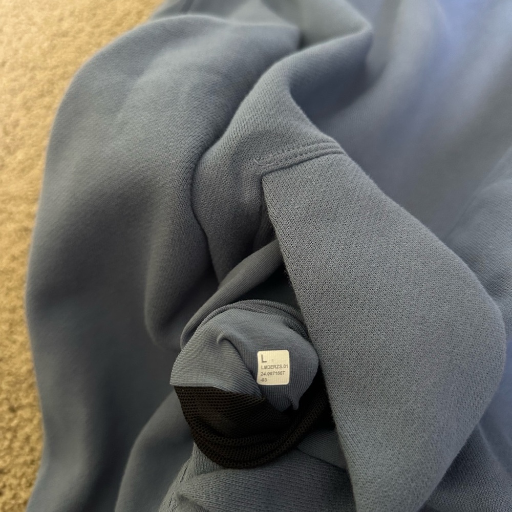 lululemon athletica Men's Blue Hoodie - Picture 5 of 6